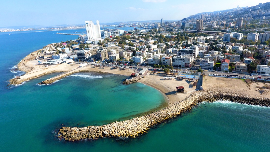 חוף בת גלים חיפה במבט מהים